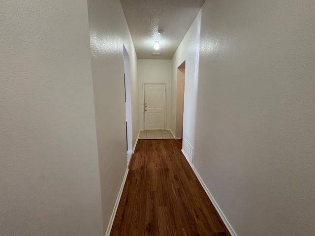 1008 Rock Springs Drive, Burleson, TX 76028