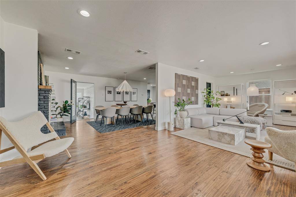 2824 Sharpview Lane, Dallas, TX 75228