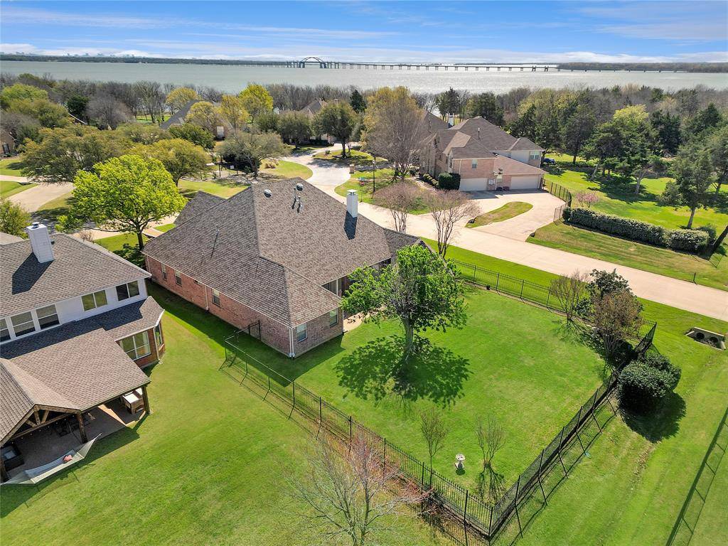 1200 Rio Bravo Way, Shady Shores, TX 76208