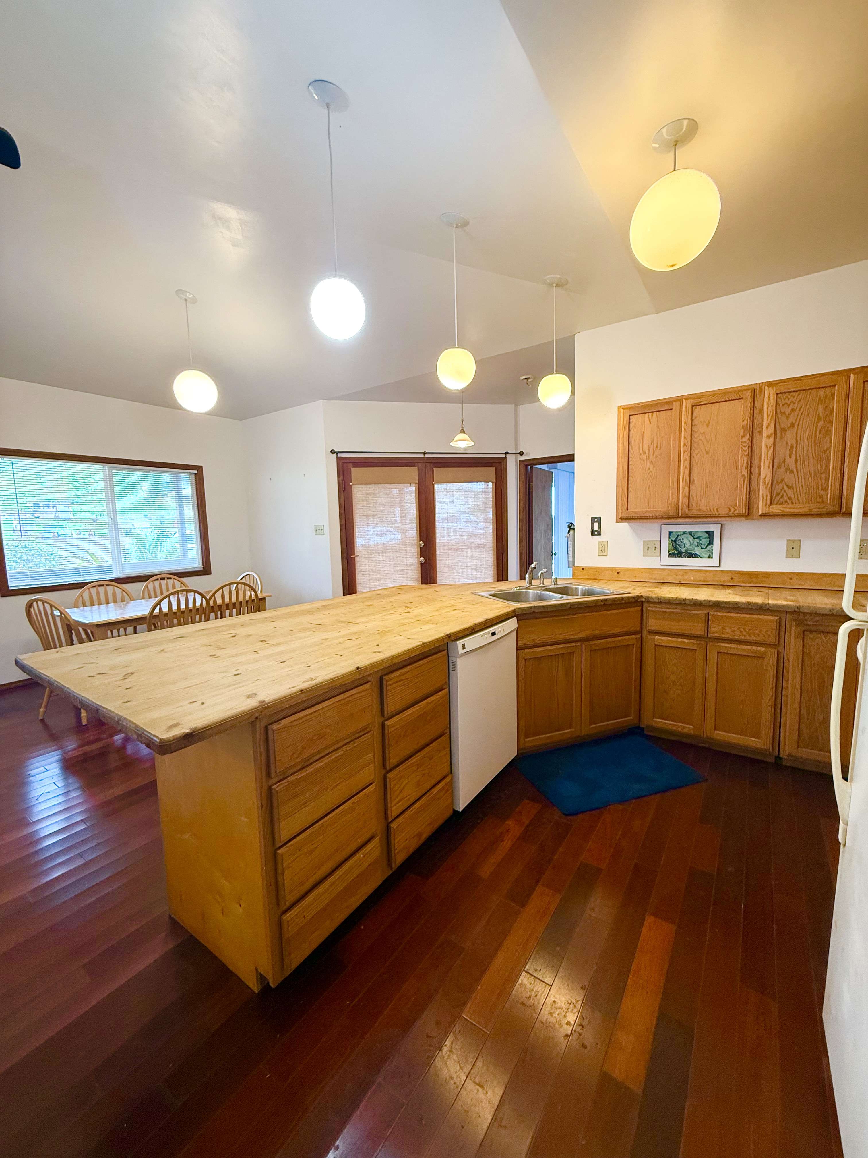 95-1237 OHAI RD, Naalehu, HI 96772