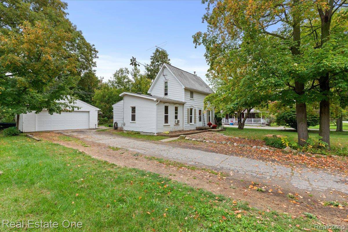 575 Pontiac ST, Oxford Charter Township, MI 48371