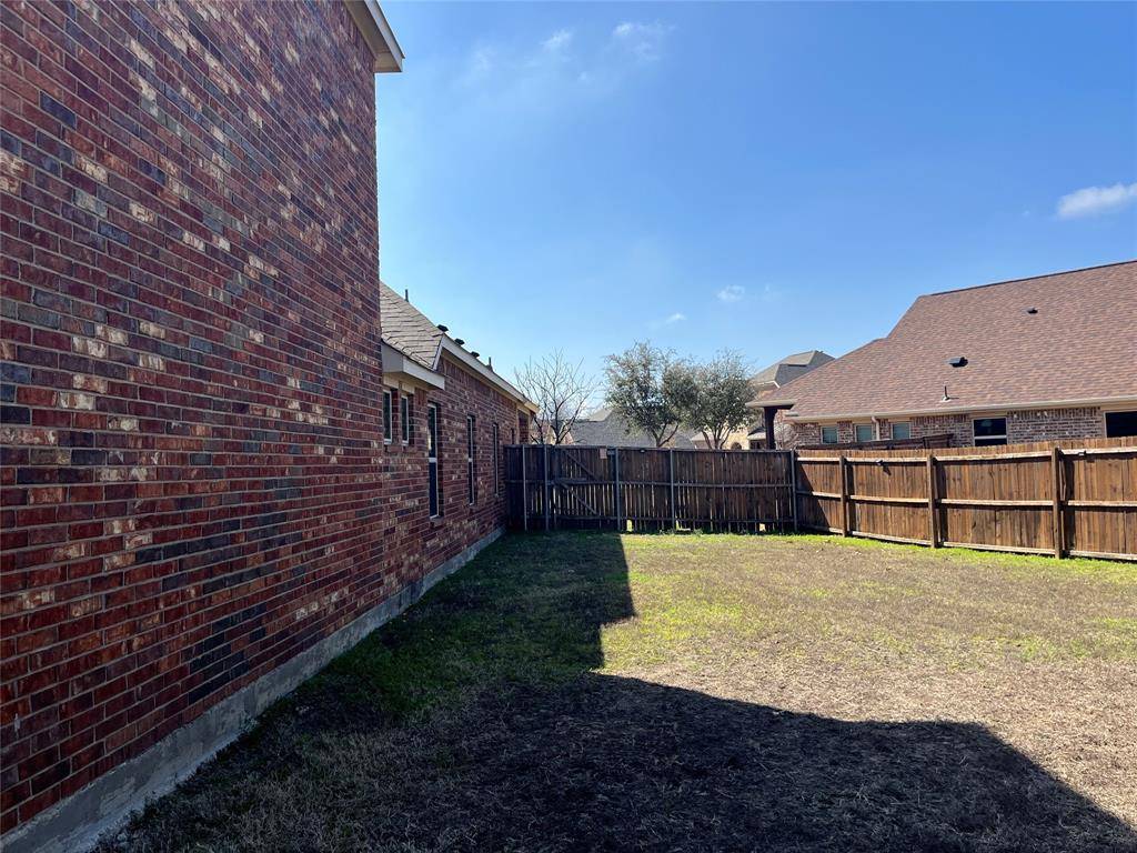 1401 Rose Bud Court, Little Elm, TX 75068