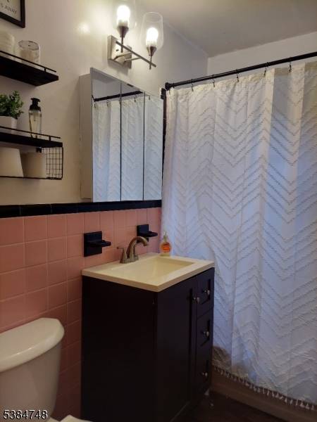 276 E Stearns St, Rahway City, NJ 07065