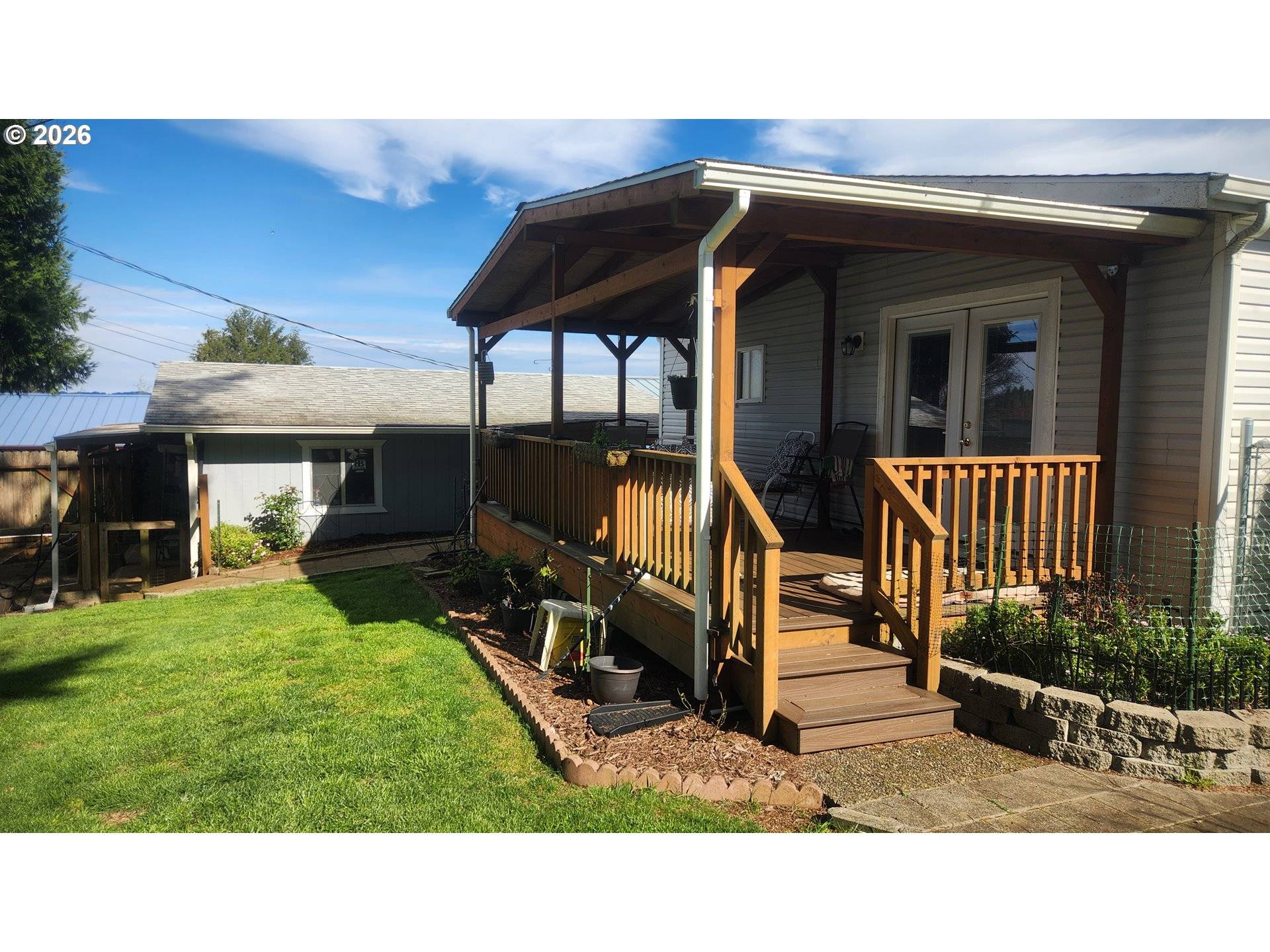 635 CRESTVIEW DR, Reedsport, OR 97467