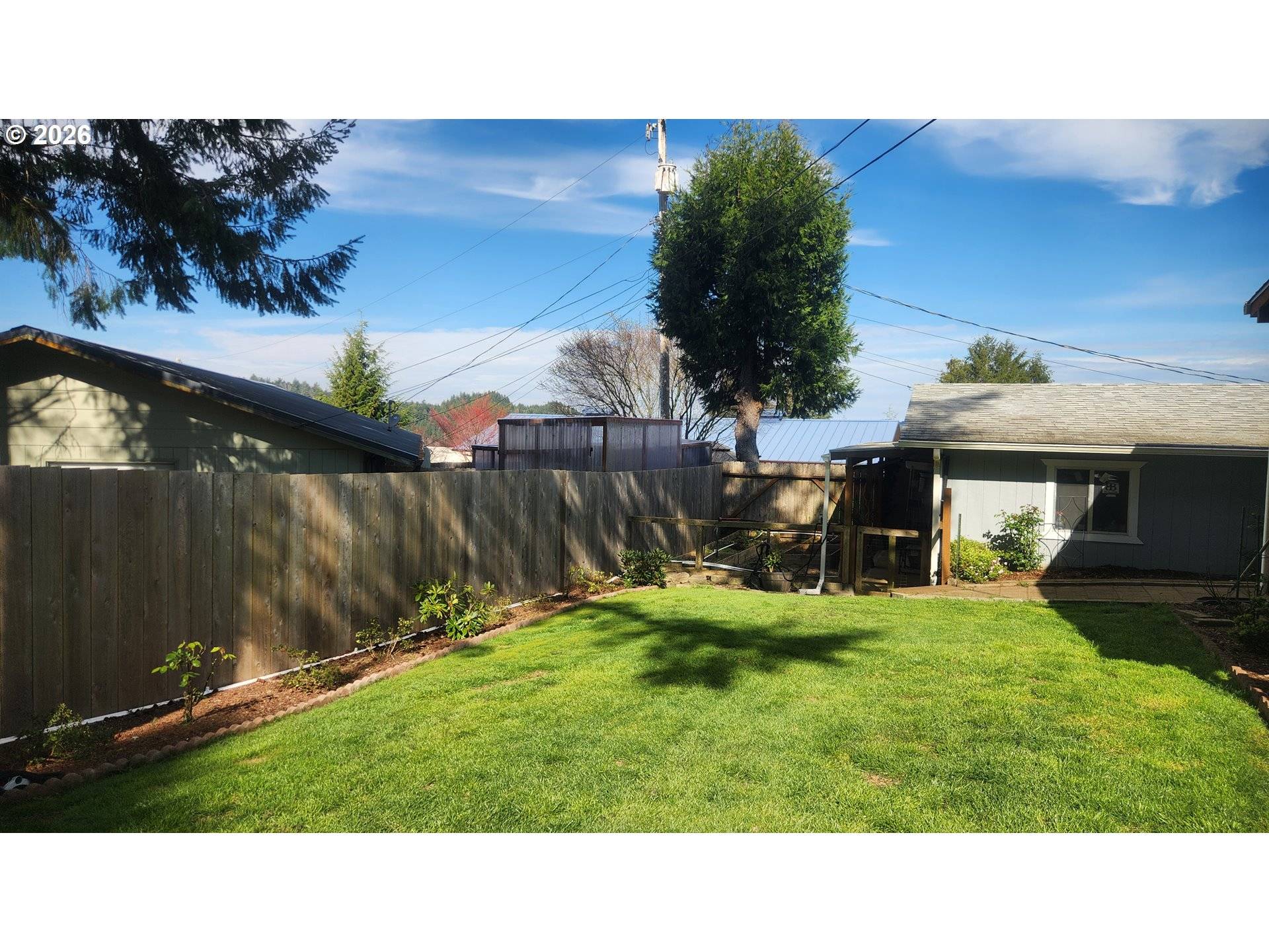 635 CRESTVIEW DR, Reedsport, OR 97467