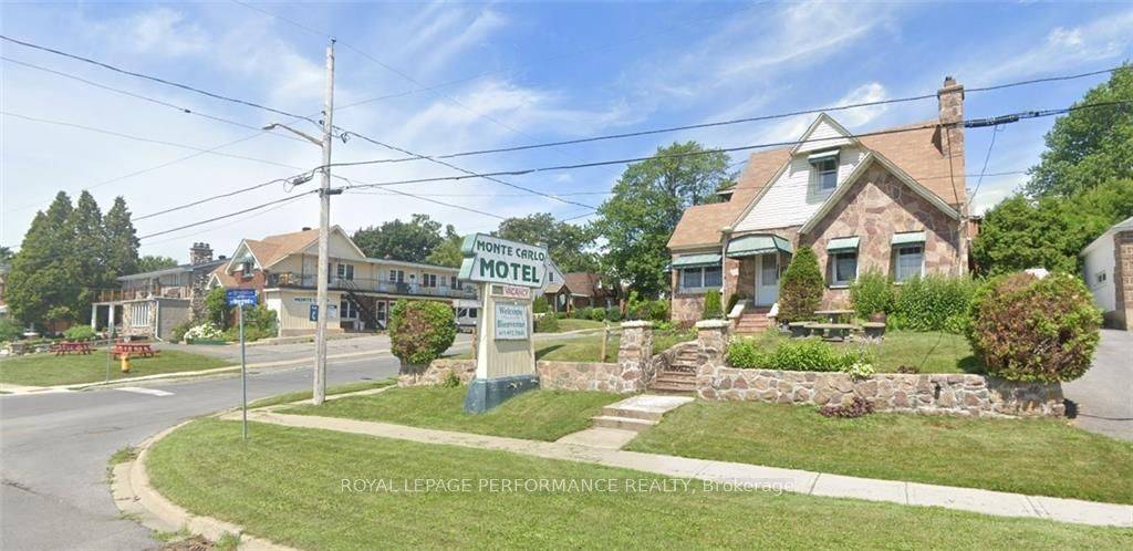 1606 + 1700 MONTREAL RD, Cornwall, ON K6H 1G1