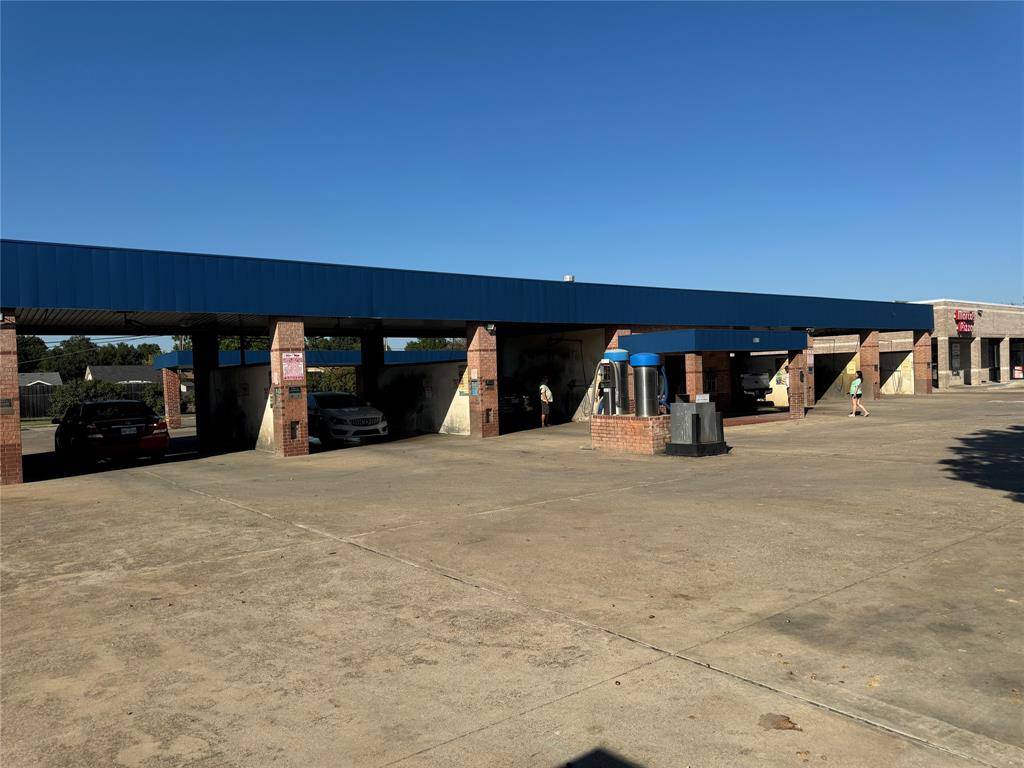 3025 Arapaho Road, Garland, TX 75044