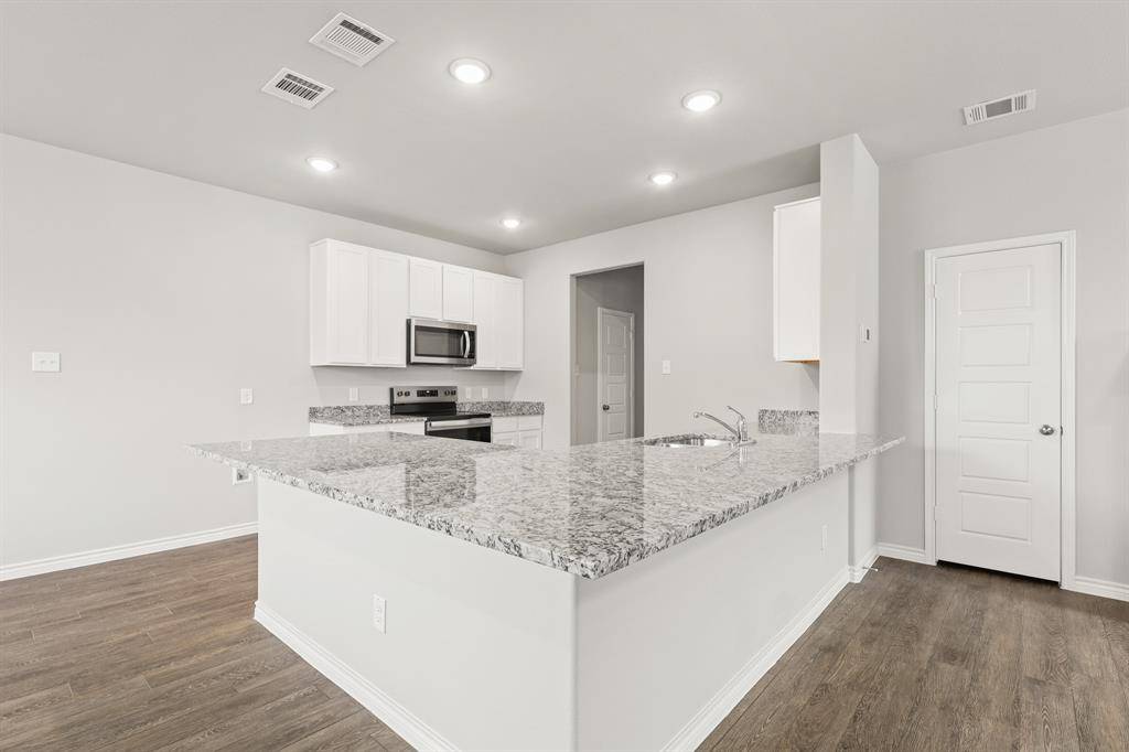10628 Stag Lane, Fort Worth, TX 76036