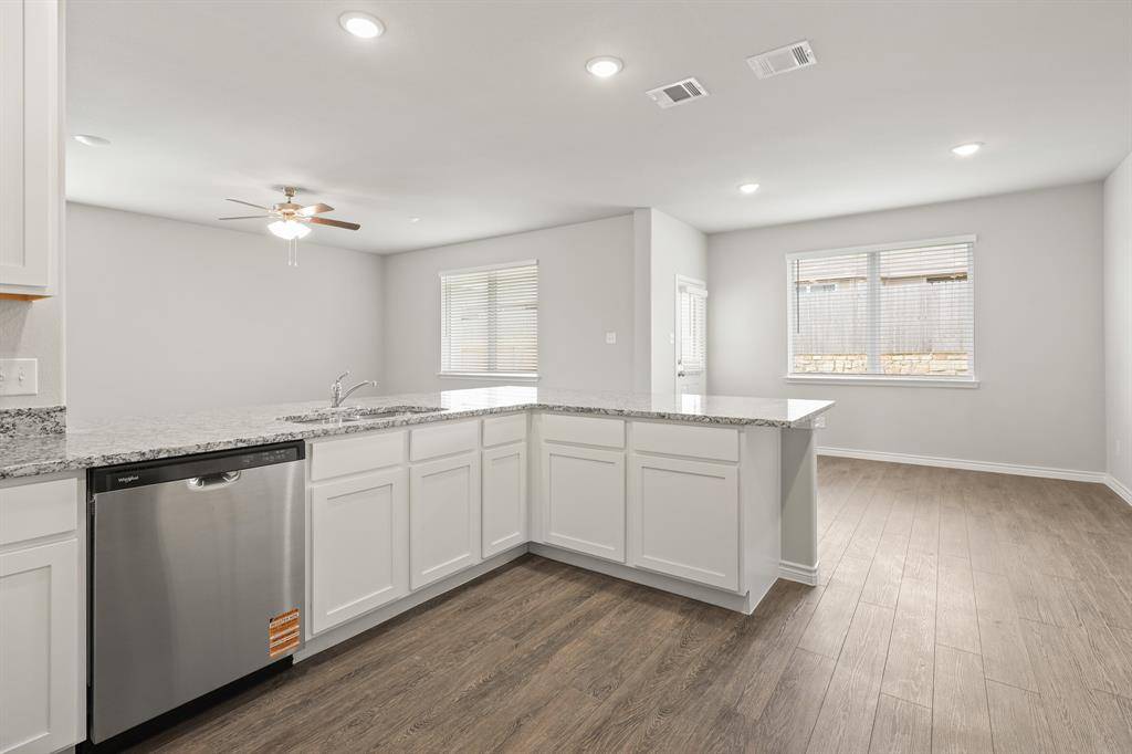 10628 Stag Lane, Fort Worth, TX 76036