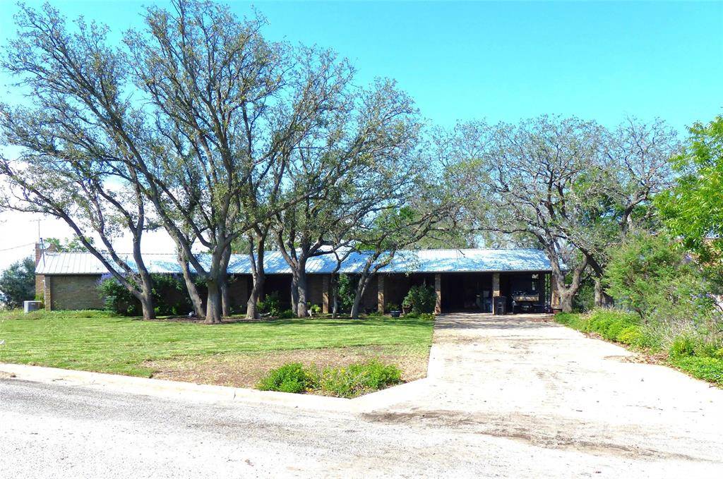 135 Lakeview, Brady, TX 76825