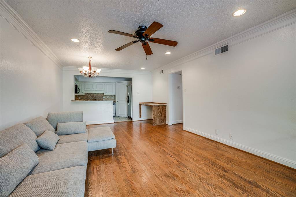 5325 Fleetwood Oaks Avenue #253, Dallas, TX 75235