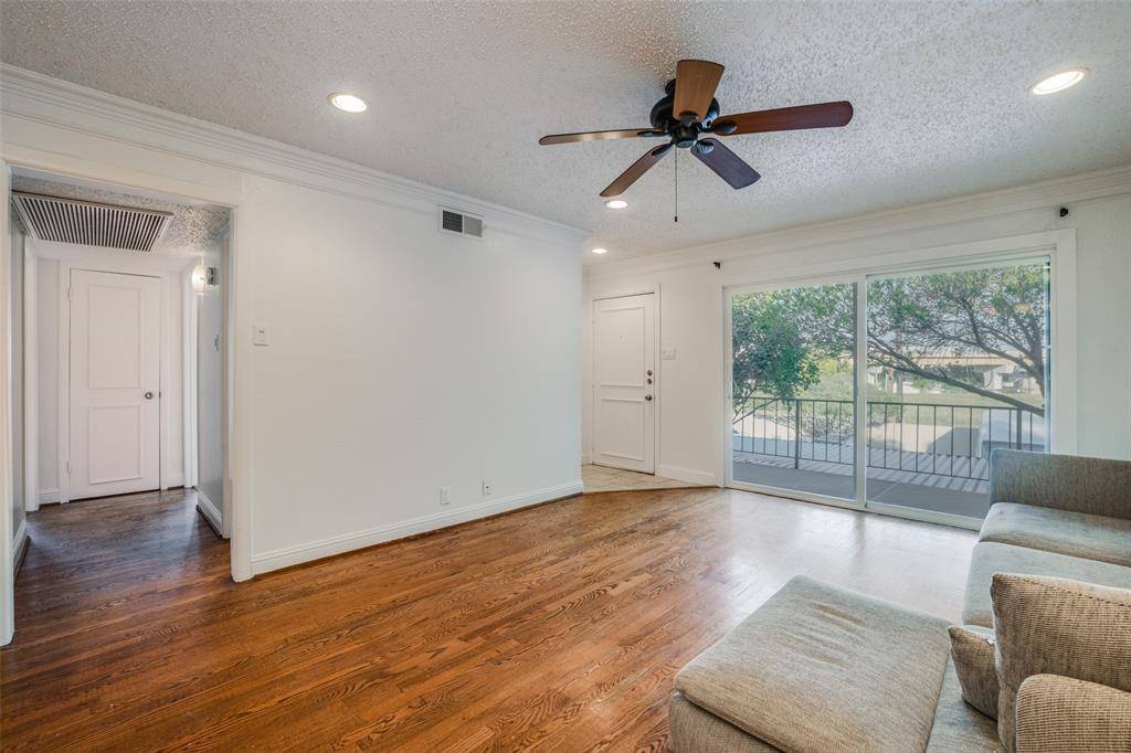 5325 Fleetwood Oaks Avenue #253, Dallas, TX 75235