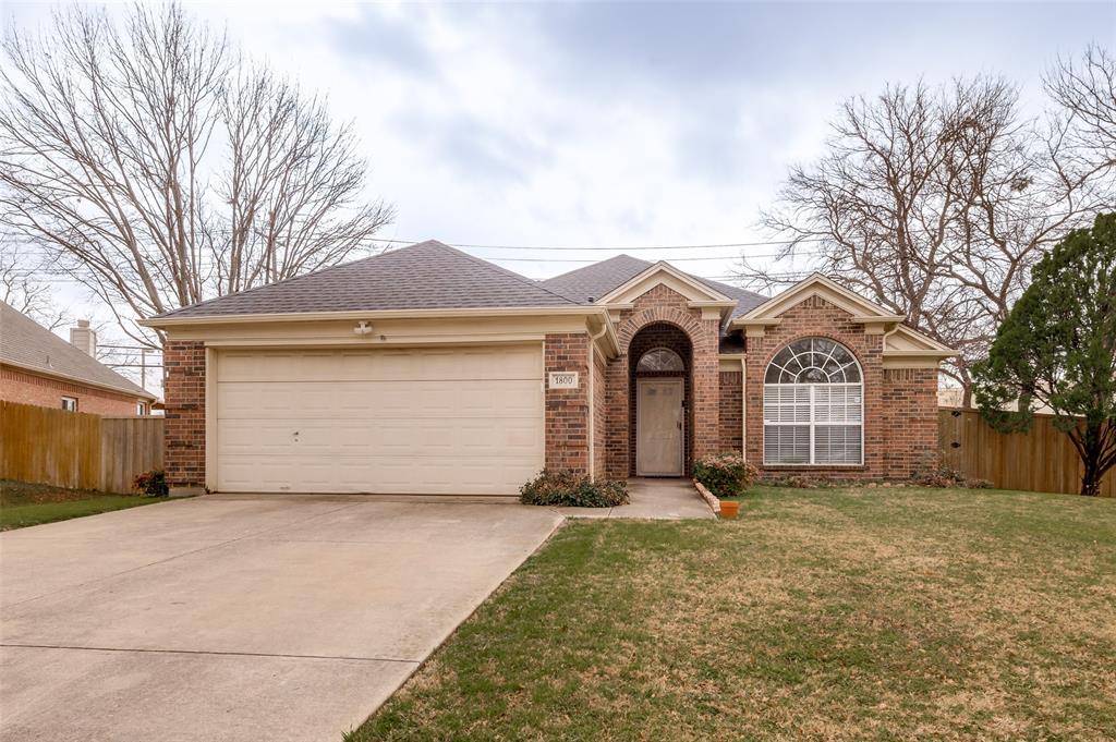 1800 Corvallis Court, Arlington, TX 76006