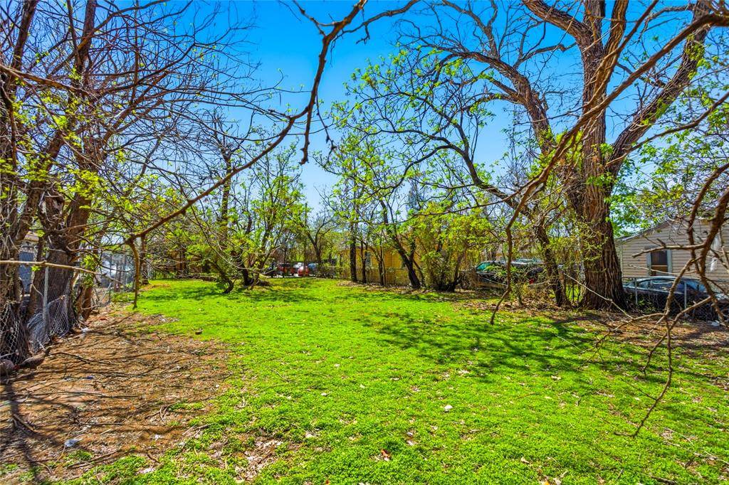 1835 Akron Street, Dallas, TX 75212