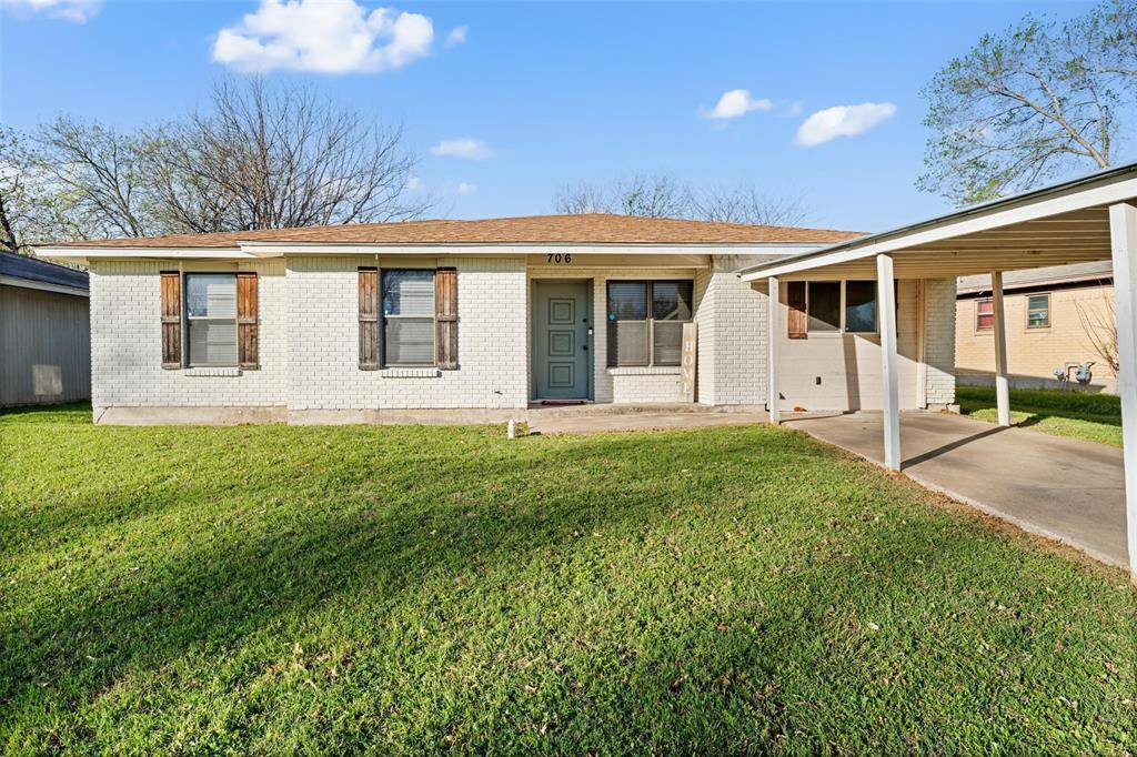 706 Horseshoe Drive, Beverly Hills, TX 76711