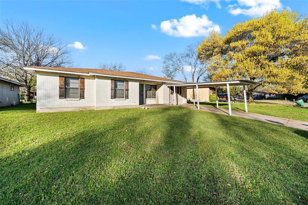 706 Horseshoe Drive, Beverly Hills, TX 76711