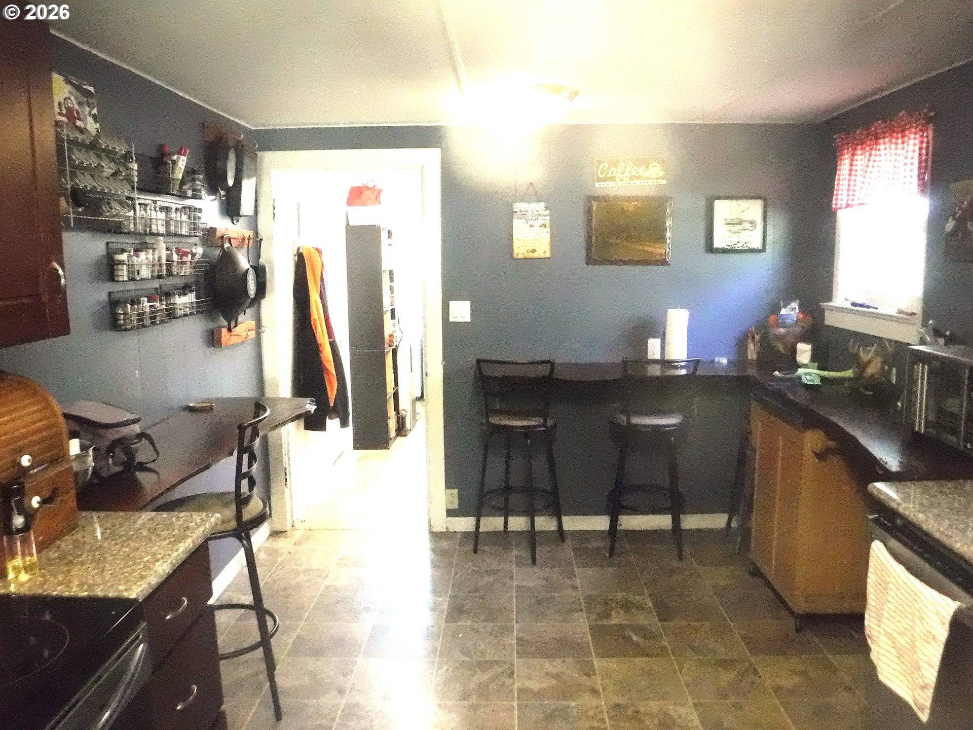 56710 DILLARD DR, Coquille, OR 97423