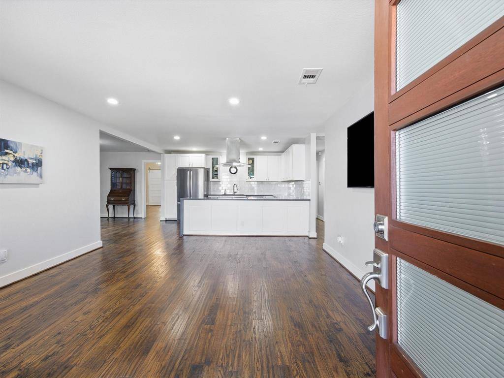 13906 Dennis Lane, Farmers Branch, TX 75234
