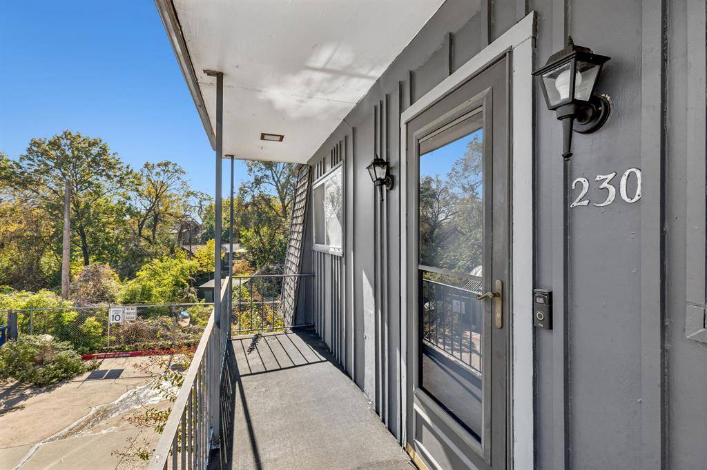 5014 Les Chateaux Drive #230, Dallas, TX 75235