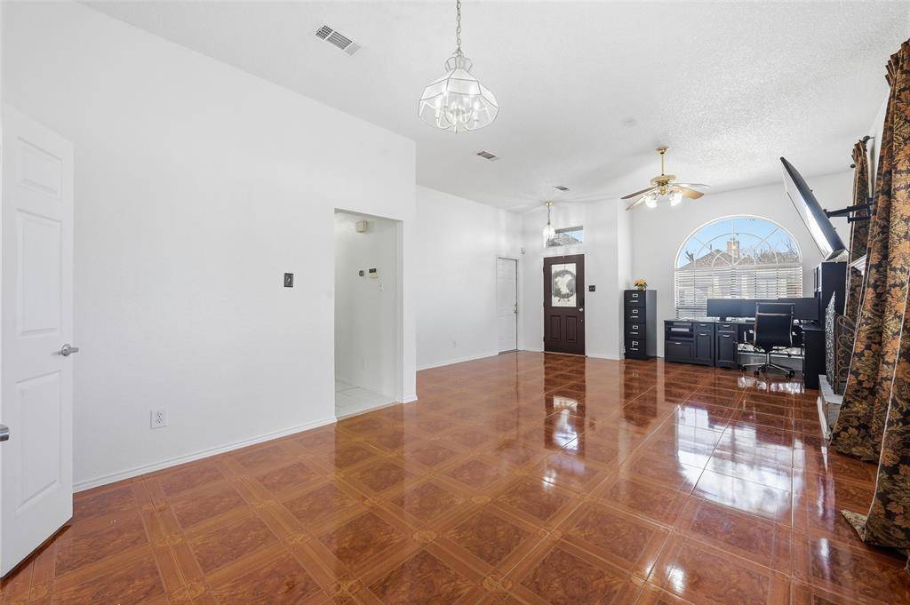 2400 Park Crest Court, Irving, TX 75060