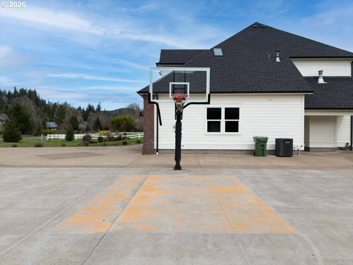 78250 MEADOW PARK DR, Cottage Grove, OR 97424