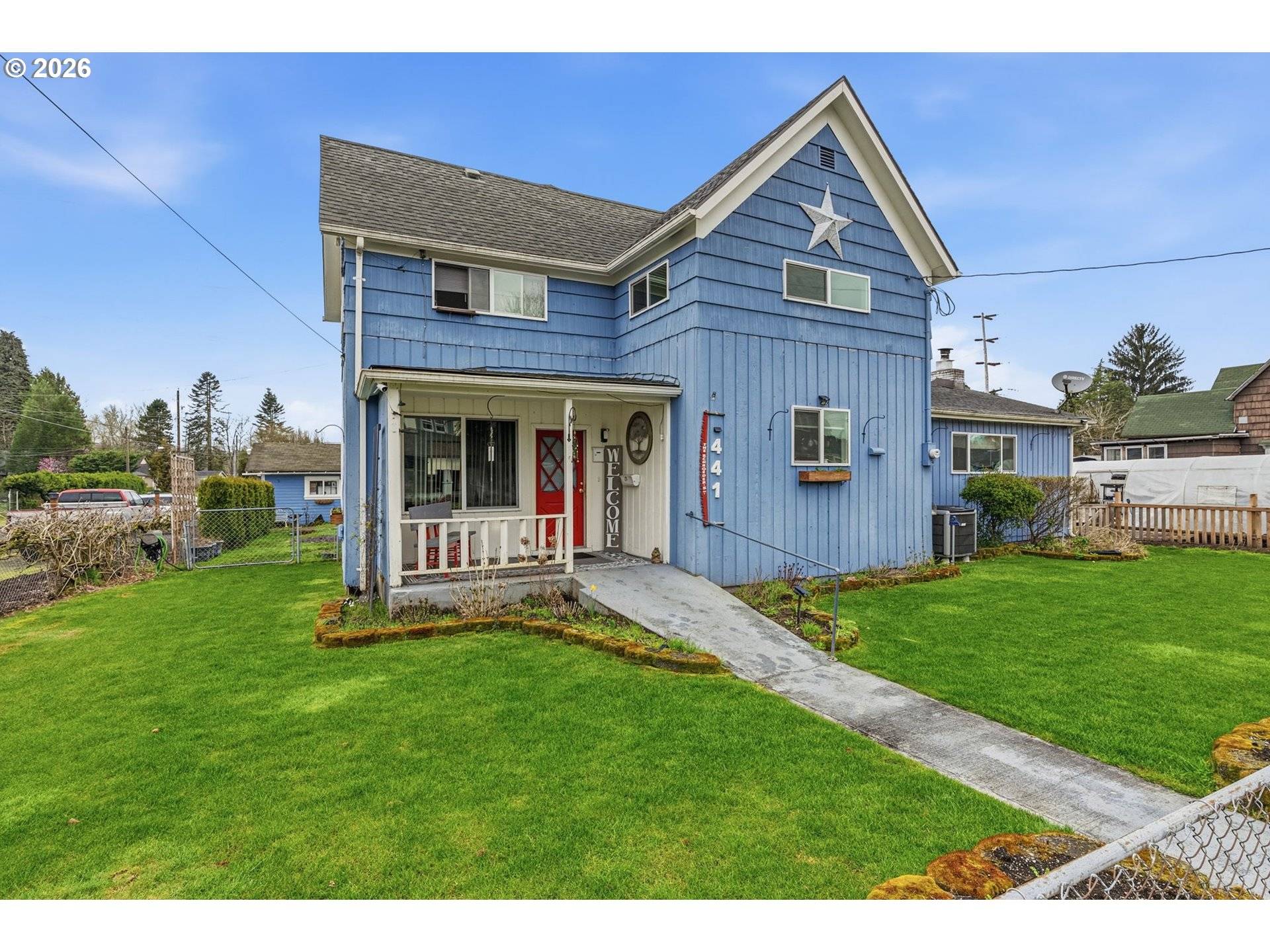 441 4TH AVE, Castle Rock, WA 98611