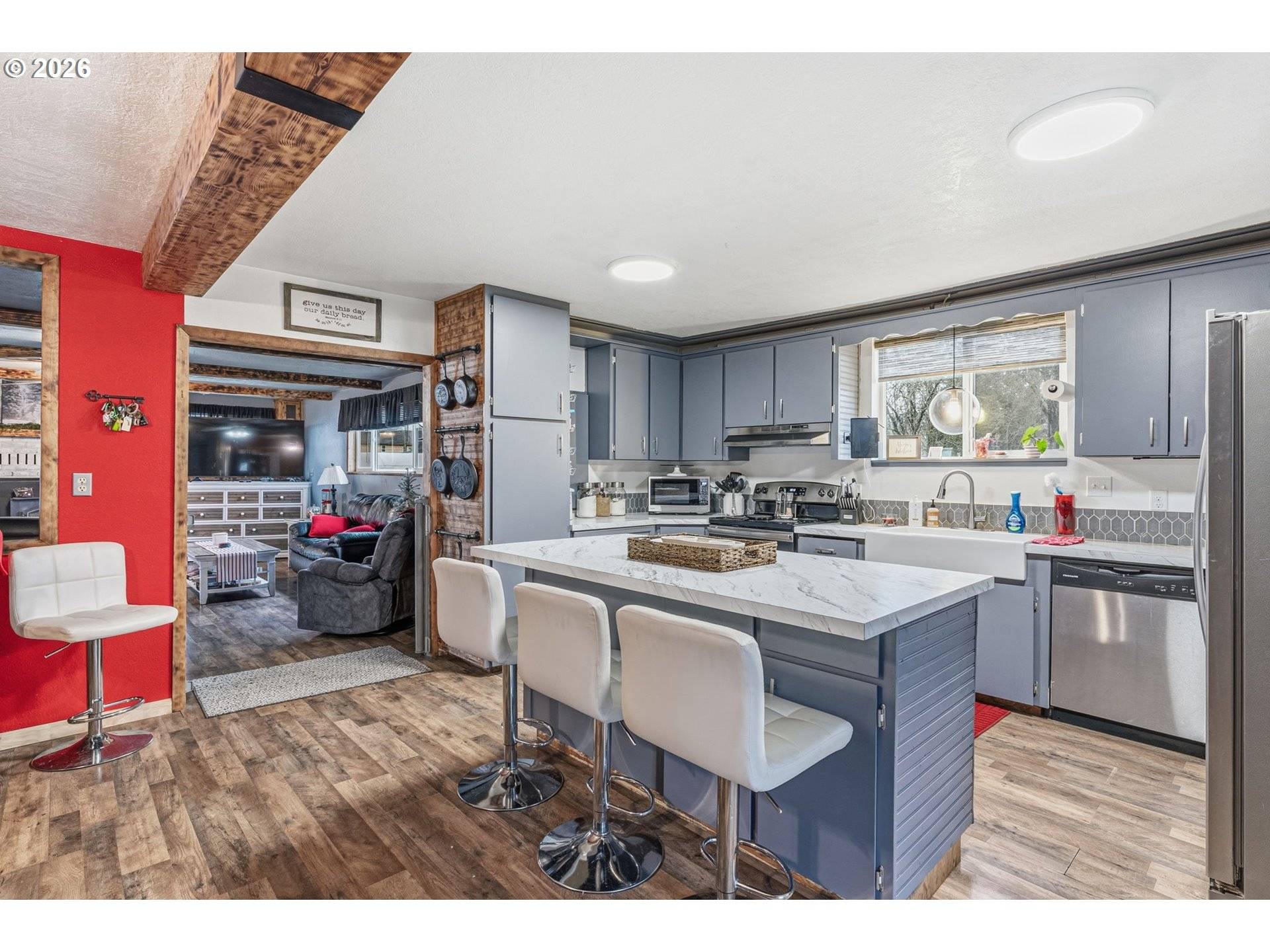 441 4TH AVE, Castle Rock, WA 98611