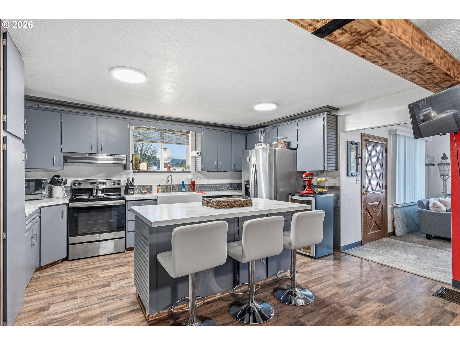 441 4TH AVE, Castle Rock, WA 98611