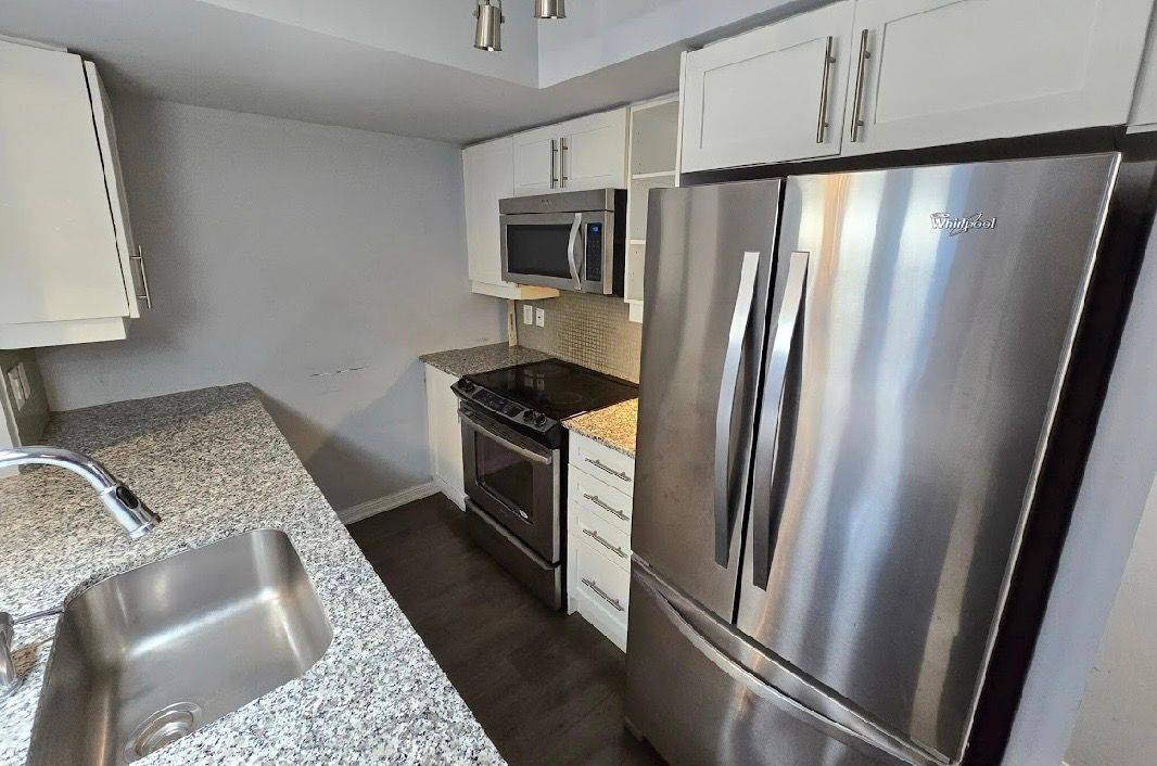 35 Bastion ST #706, Toronto C01, ON M5V 0C2