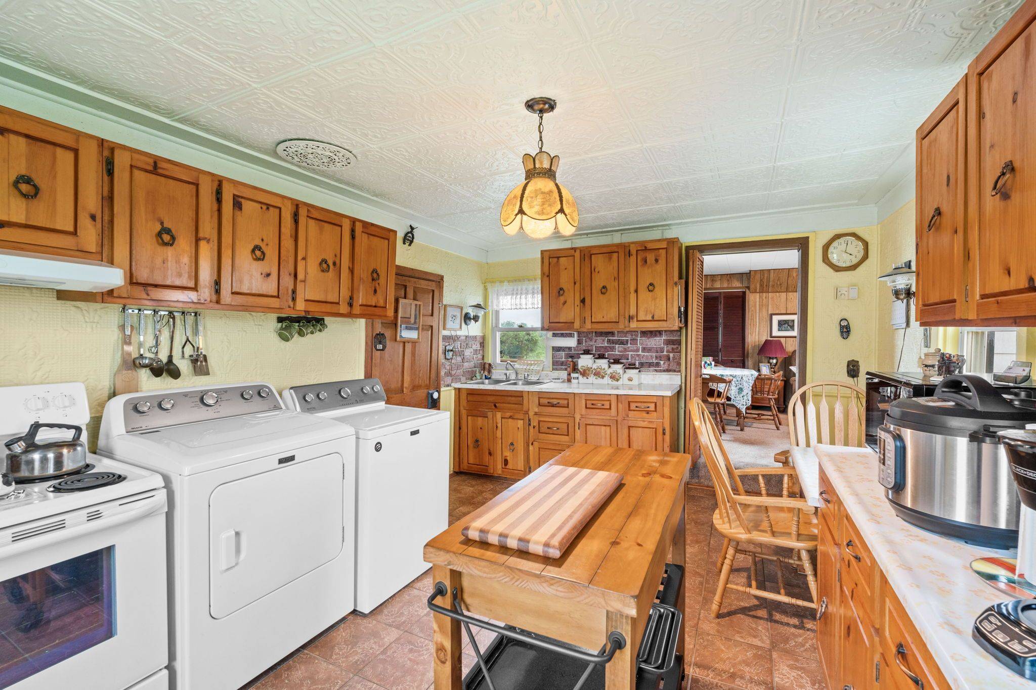 255 COUNTY ROAD 40 RD, Athens, ON K0E 1B0