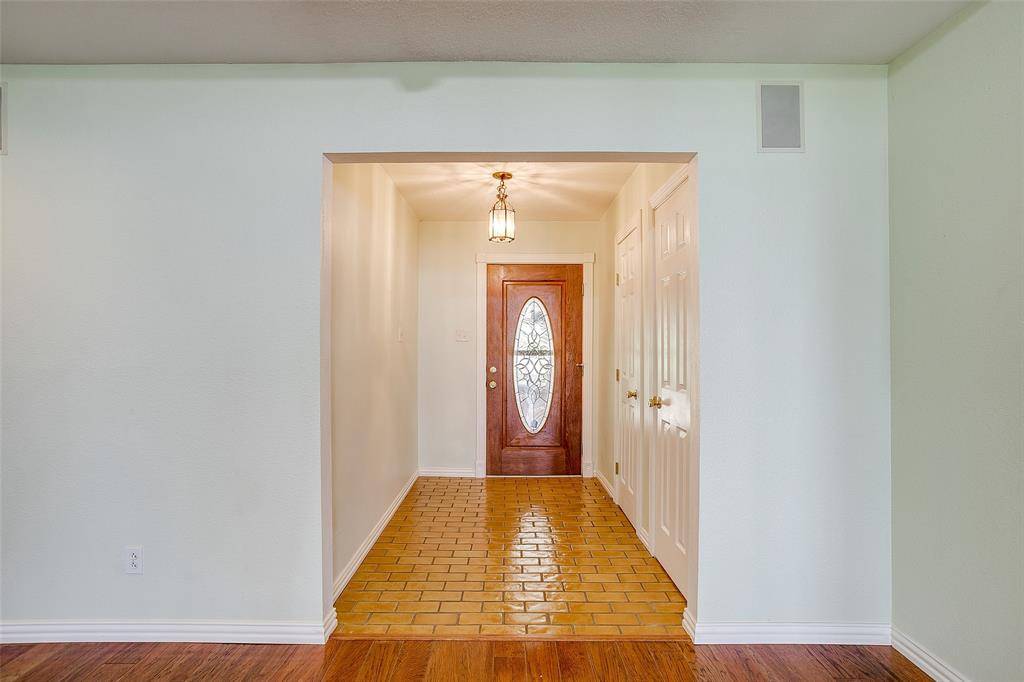 11484 Moran Road, Azle, TX 76020