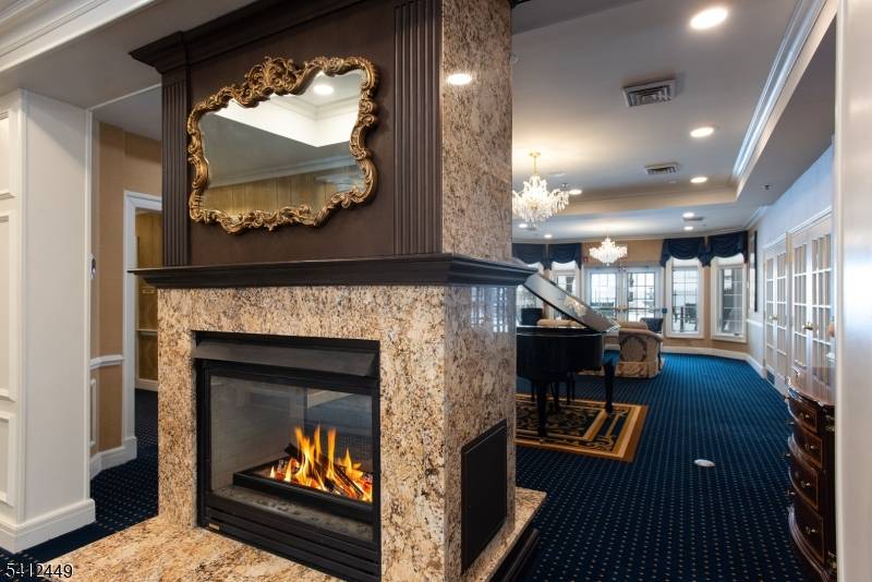 41 Springfield Ave, Summit City, NJ 07901