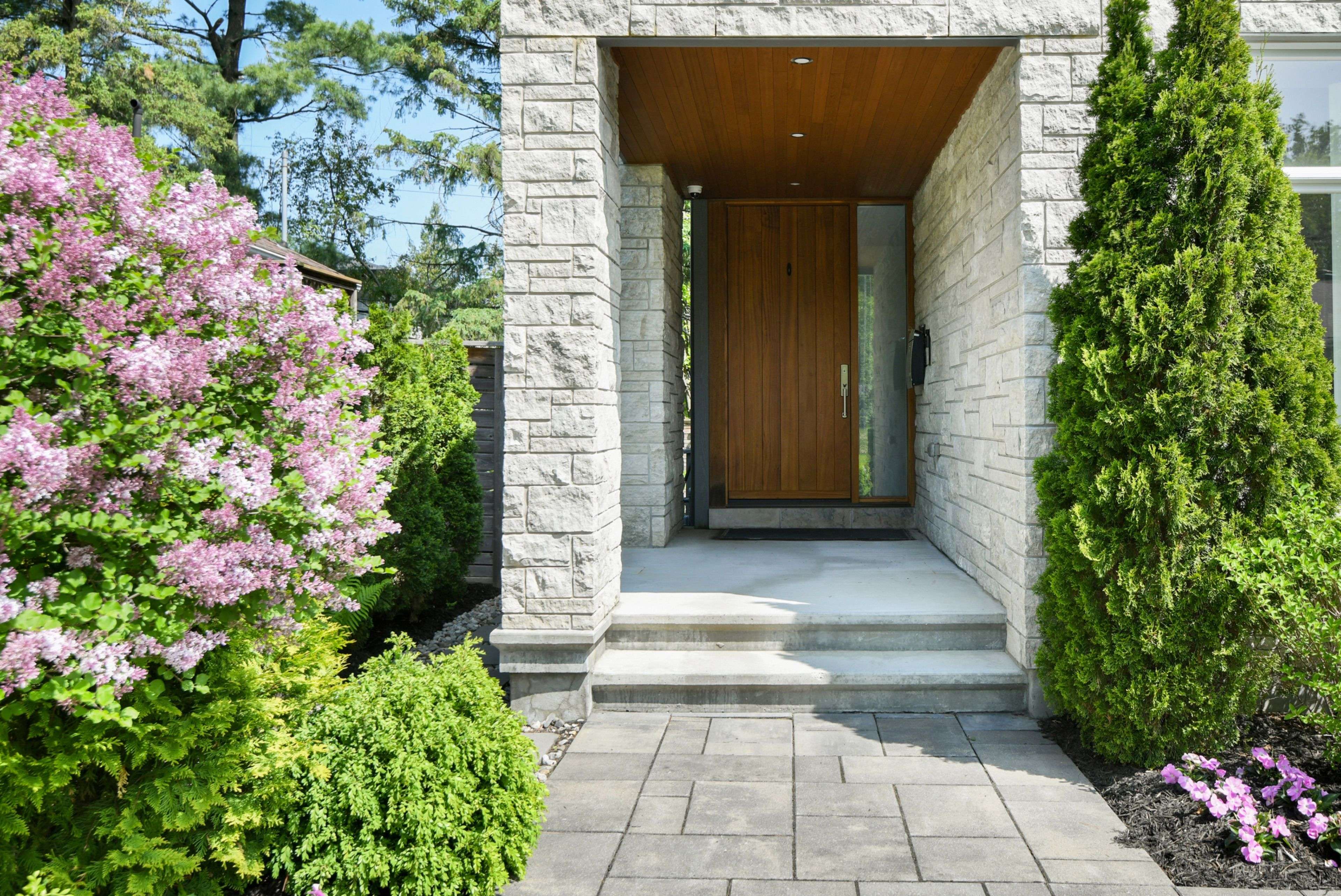 377 Crestview RD, Alta Vista And Area, ON K1H 5G7