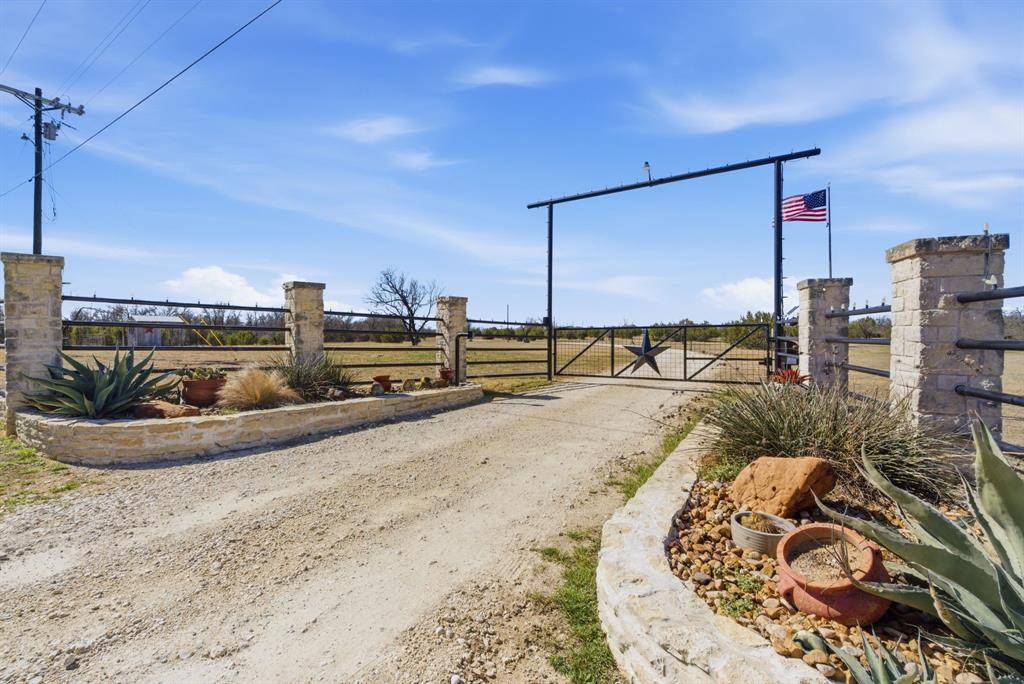 30875 N US Highway 281, Lipan, TX 76462