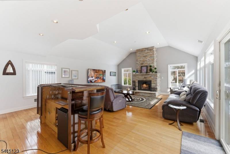 60 Belleview Ave, Butler Boro, NJ 07405