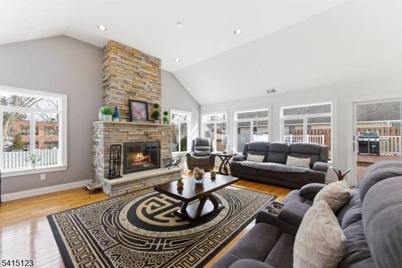 60 Belleview Ave, Butler Boro, NJ 07405