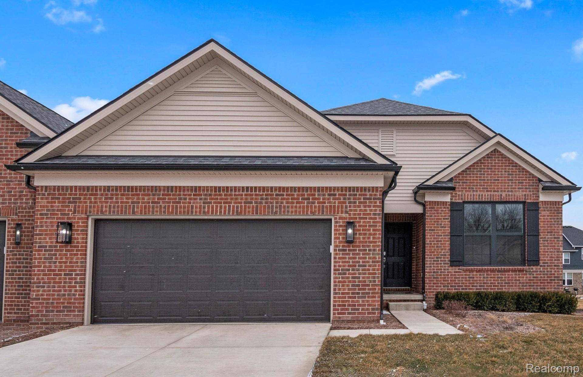 55769 Oak Pointe DR, Shelby Charter Township, MI 48315