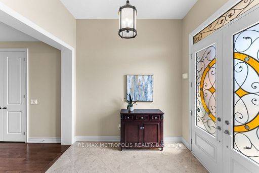 8 Nature's Landing DR, East Garafraxa, ON L9W 6T8