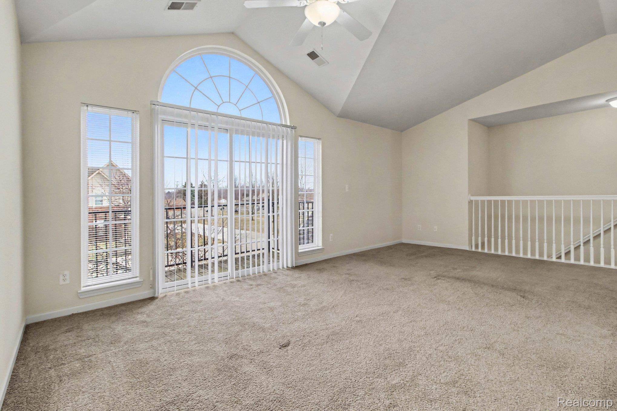 20006 Hidden Oaks DR, Brownstown Charter Township, MI 48183