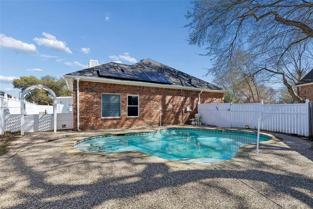 6406 Scotsbluff Court, Arlington, TX 76001