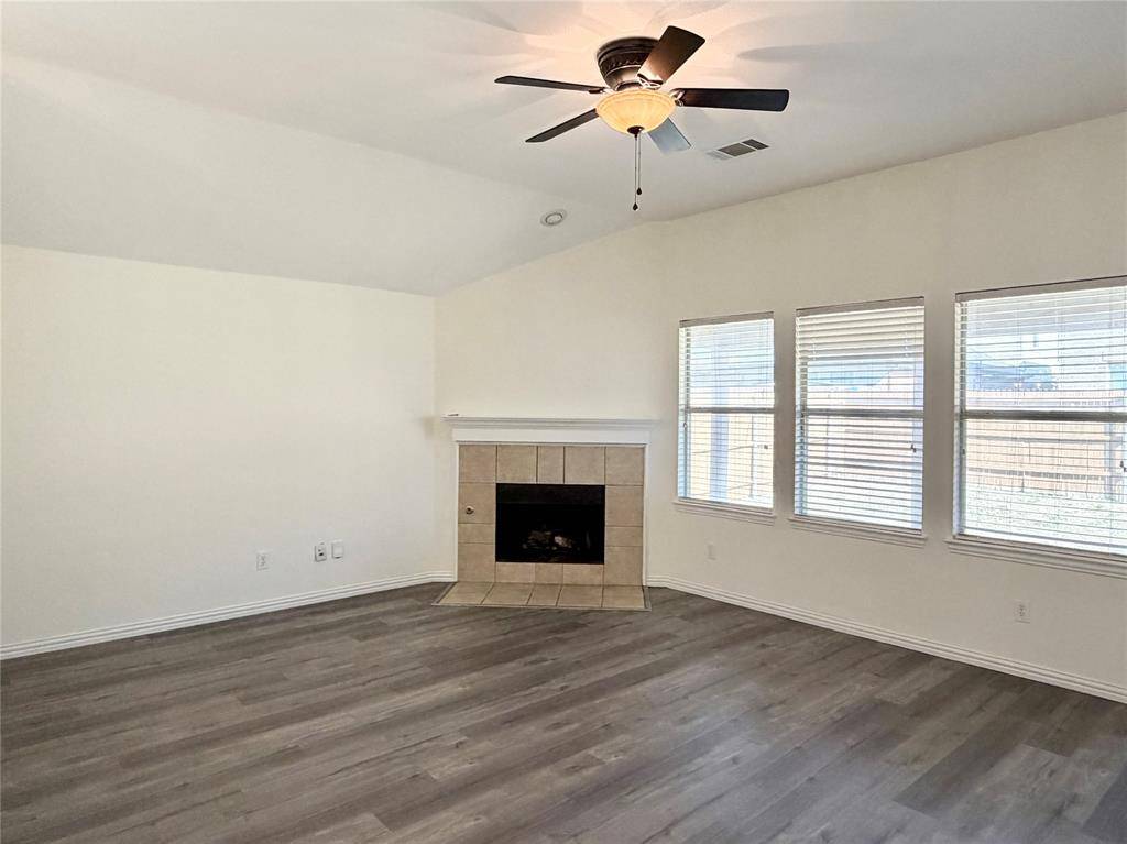 211 Parakeet Drive, Little Elm, TX 75068