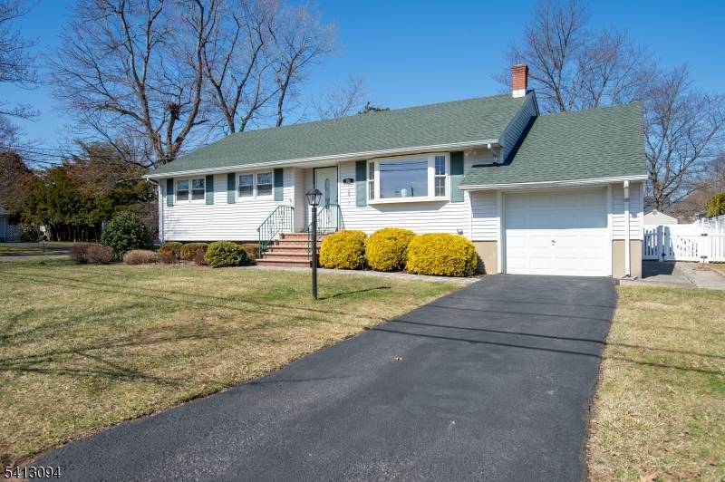 701 Sunbrite Ln, Piscataway Twp., NJ 08854