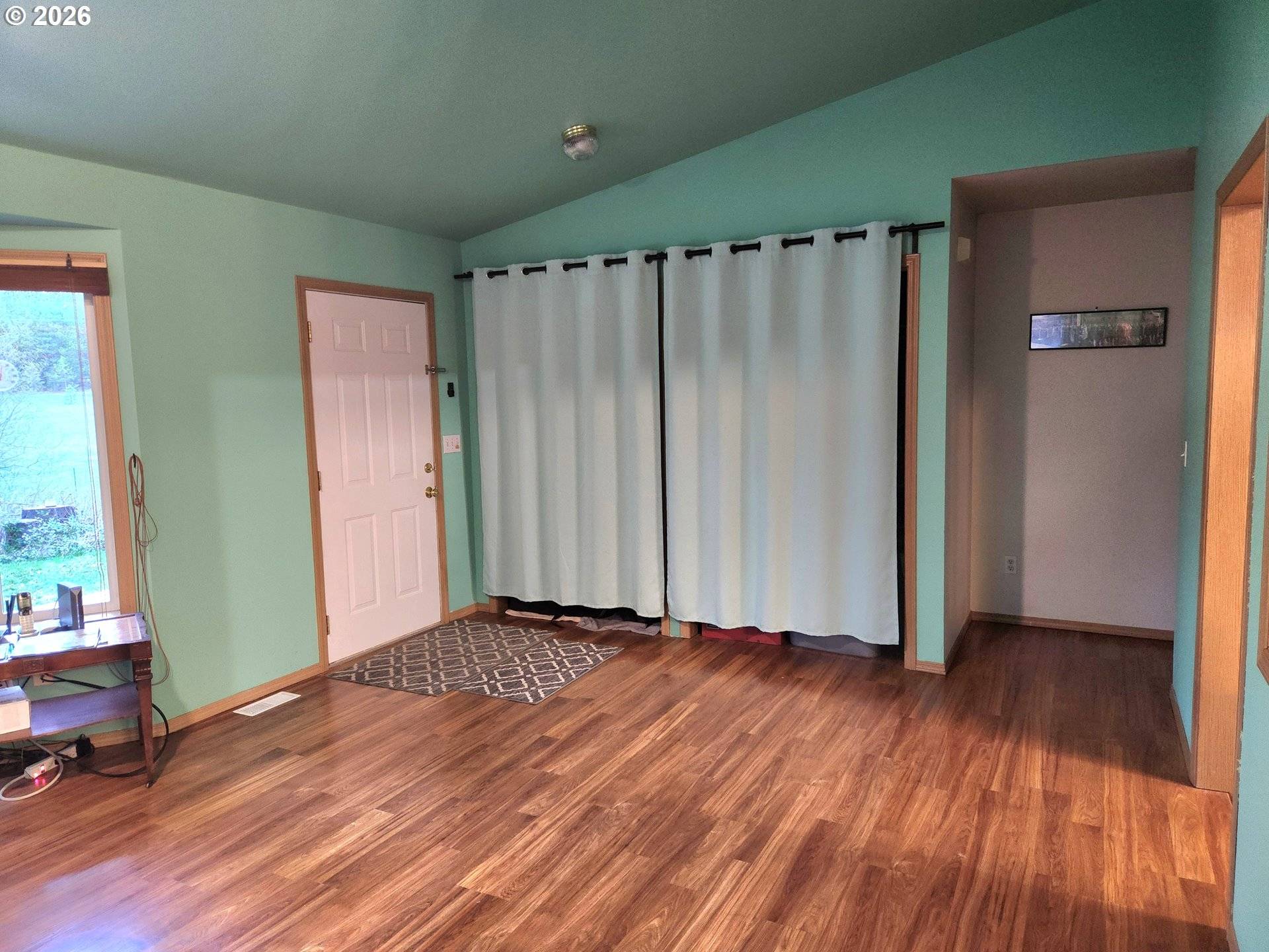 136 SLEEPY HOLLOW RD, White Salmon, WA 98672