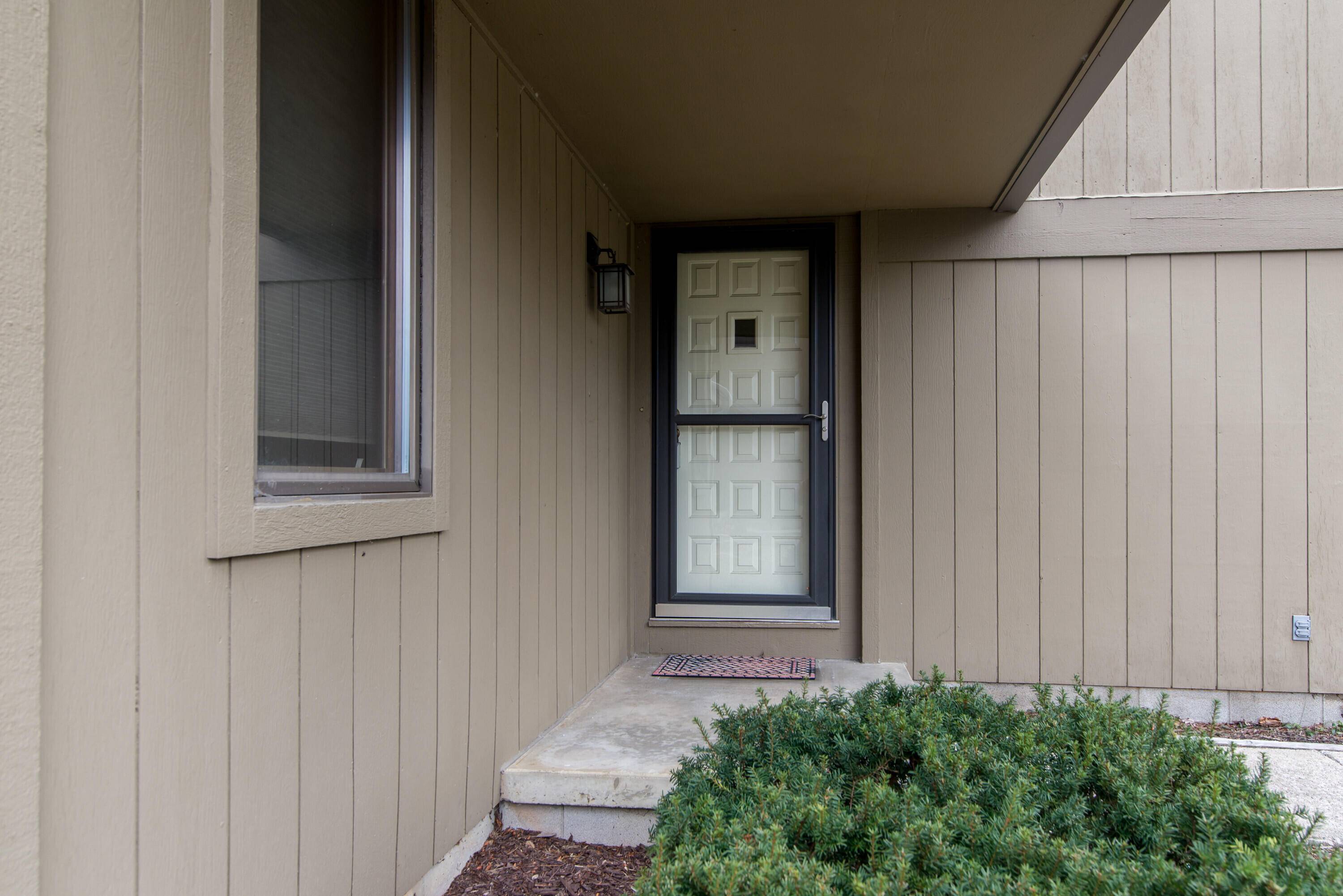 527 Park PL, Ann Arbor, MI 48176