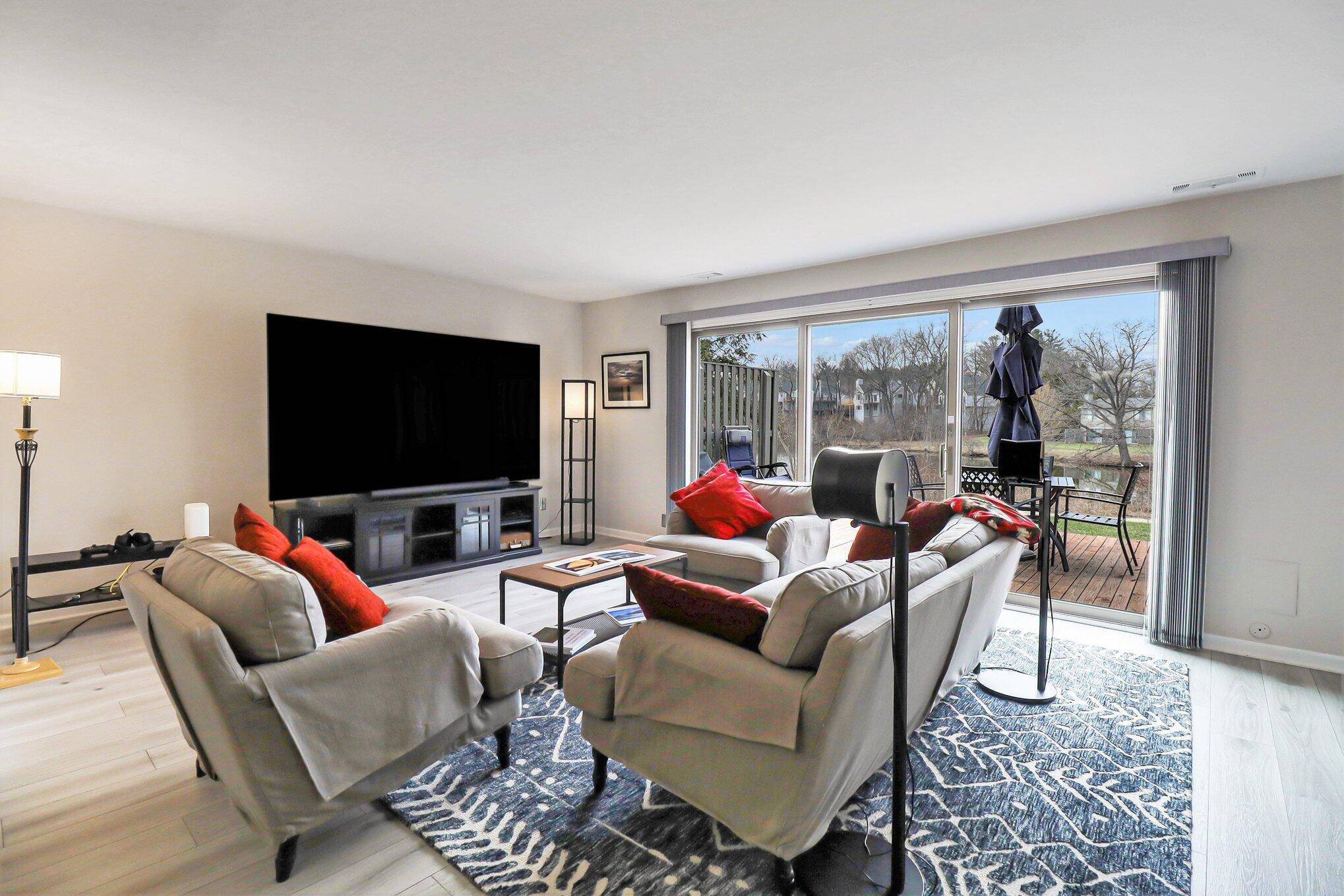 719 Watersedge DR, Ann Arbor, MI 48105