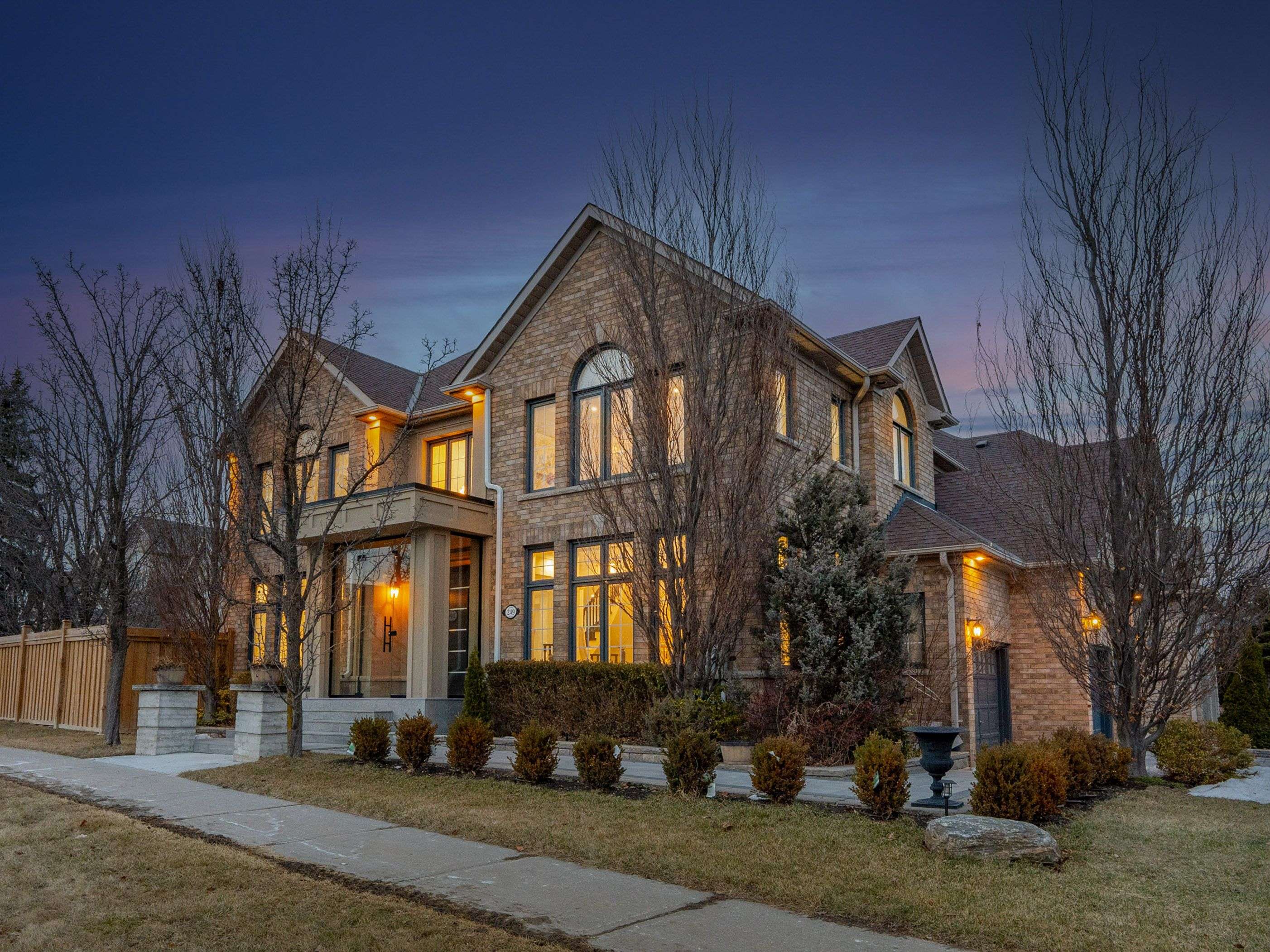 249 Boake TRL, Richmond Hill, ON L4B 4B4