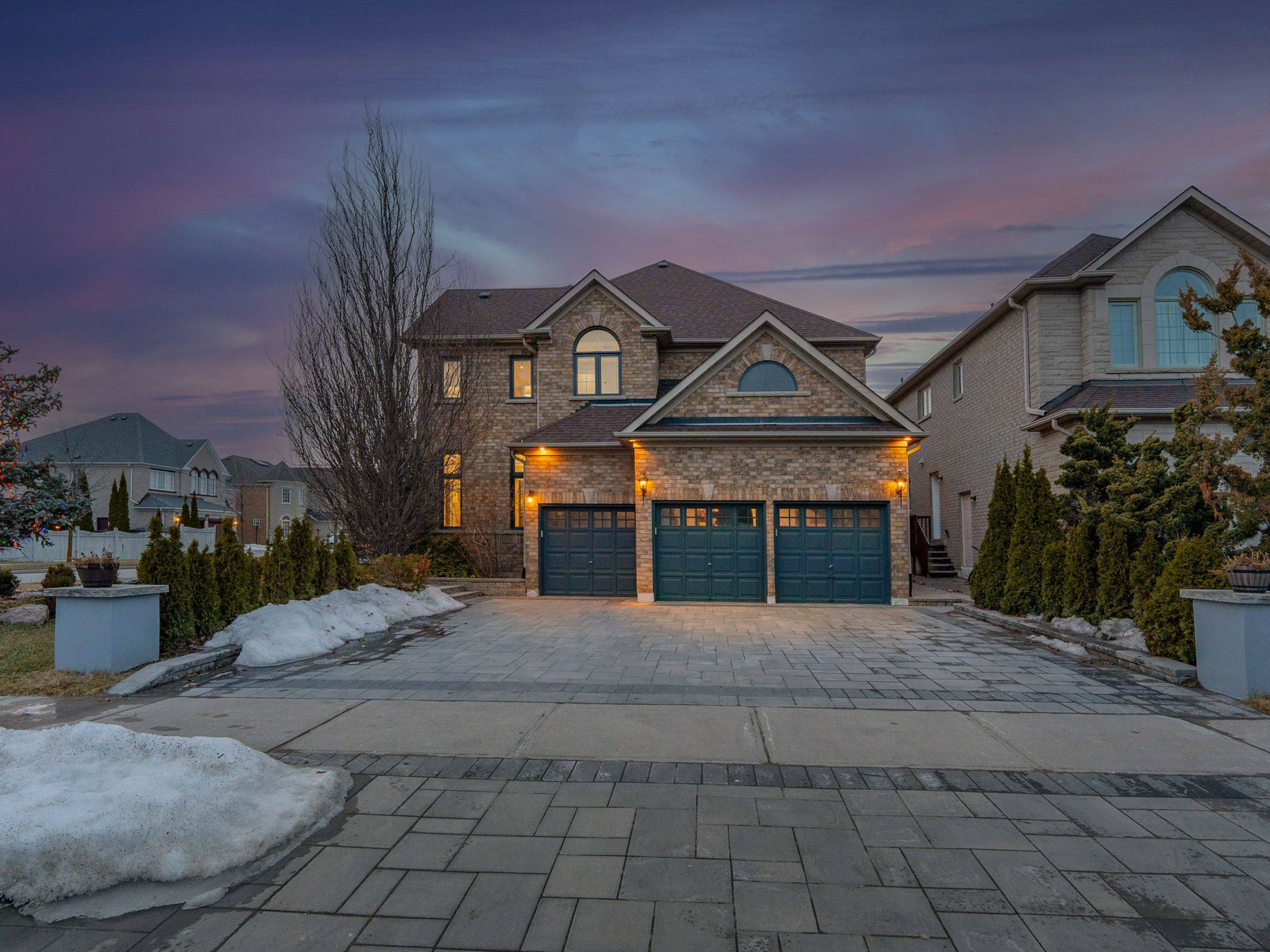 249 Boake TRL, Richmond Hill, ON L4B 4B4