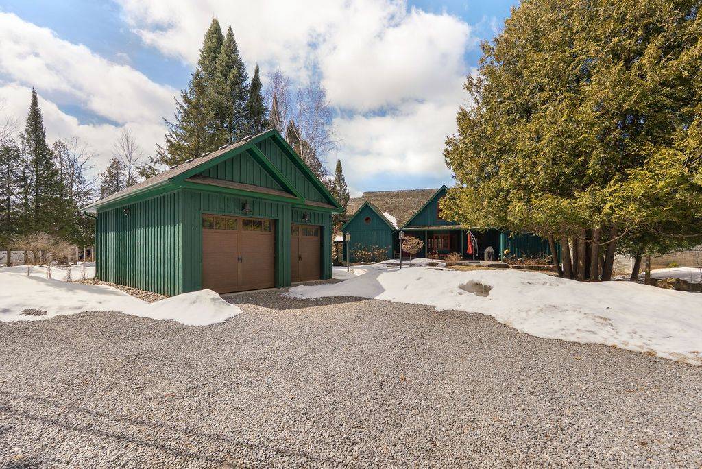 304 INDIAN POINT RD, Kawartha Lakes, ON K0M 1K0