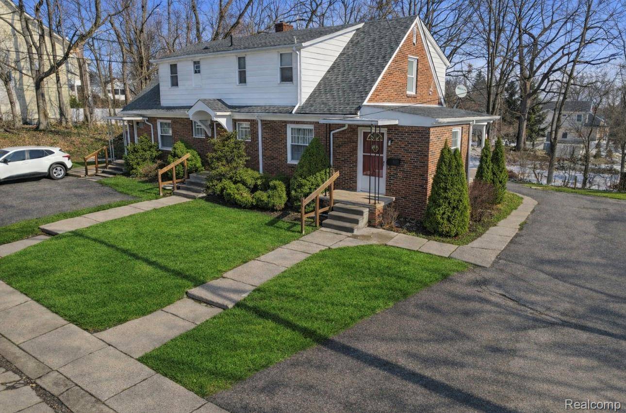 224 Chandler ST, Romeo Village, MI 48065