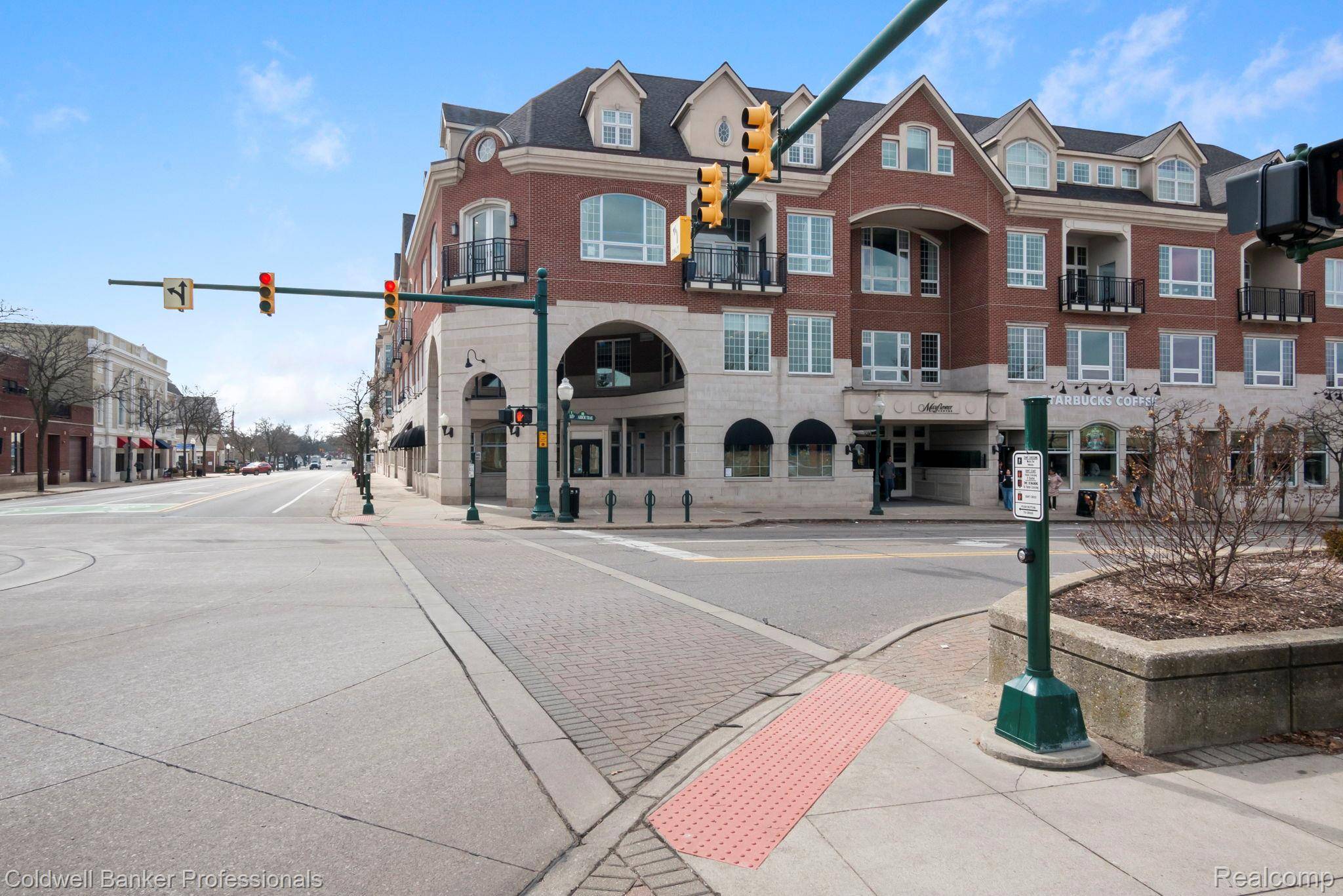 801 W Ann Arbor TRL #306, Plymouth, MI 48170